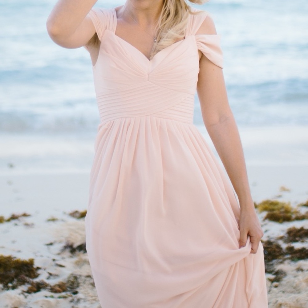 Lulu’s blush pink bridesmaid dress